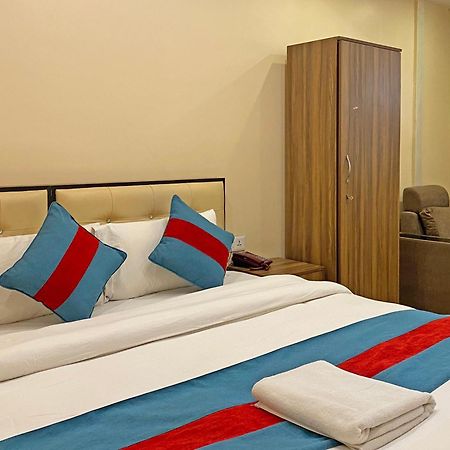 Hotel Airport Holiday Kathmandu Exterior photo