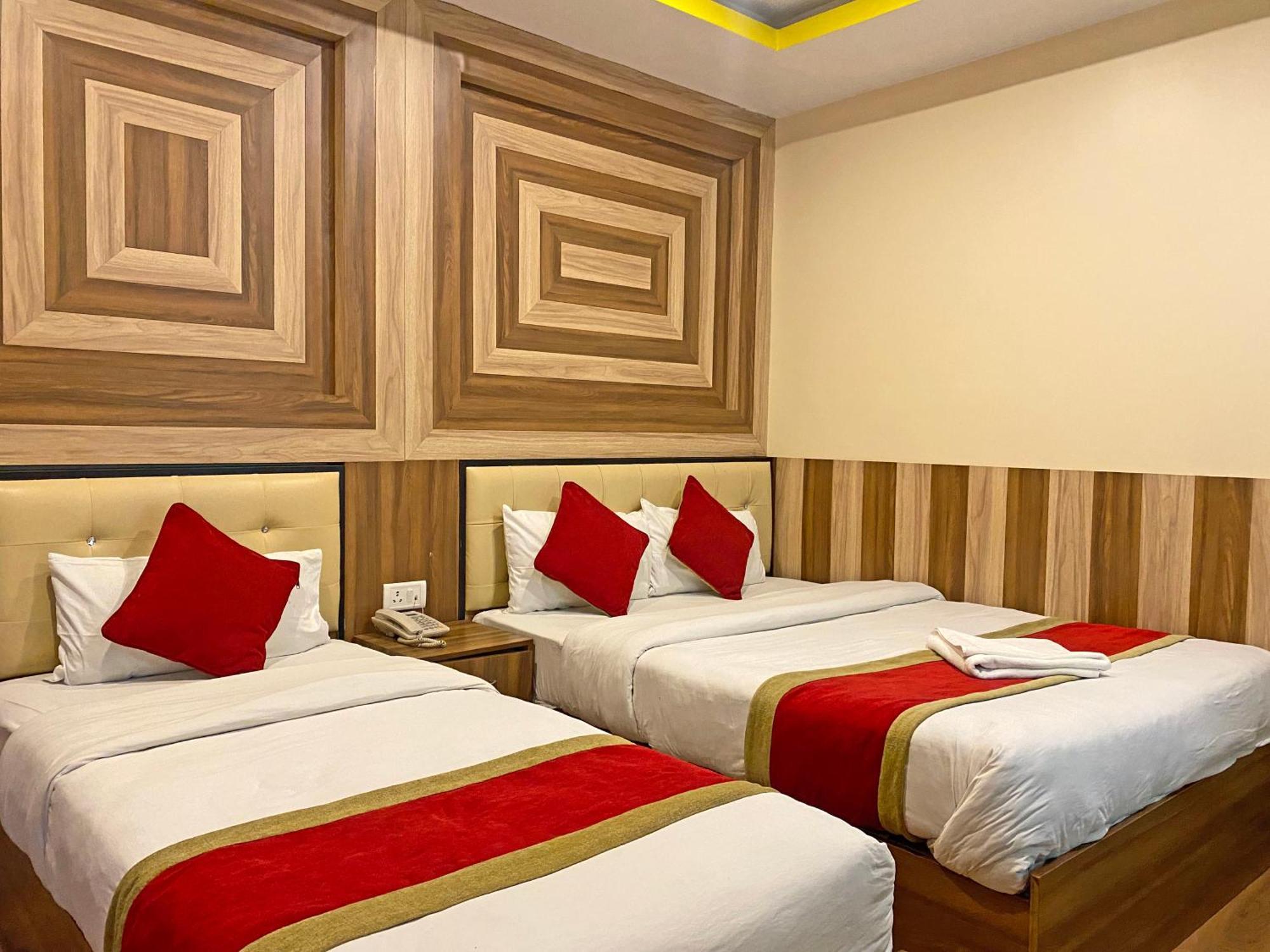 Hotel Airport Holiday Kathmandu Exterior photo