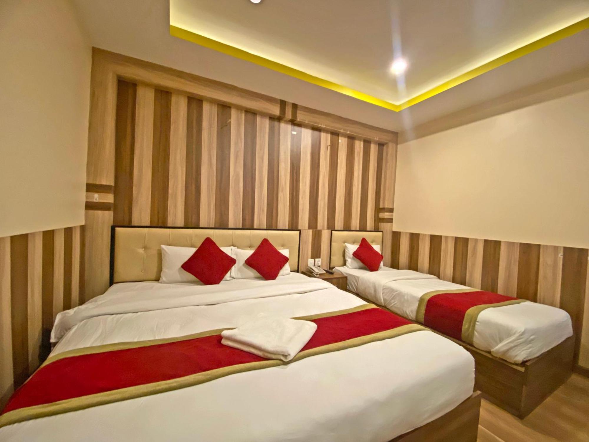 Hotel Airport Holiday Kathmandu Exterior photo
