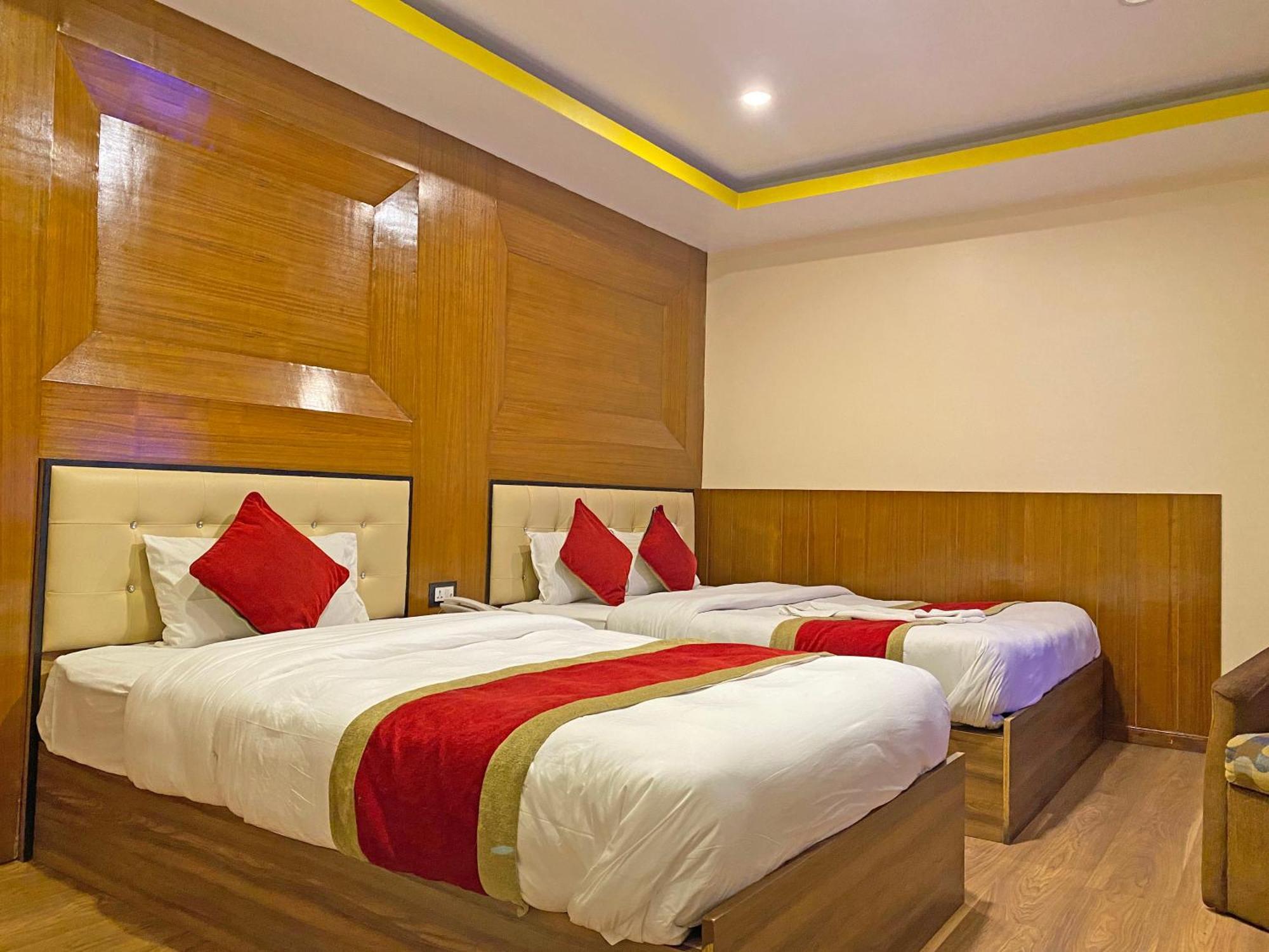Hotel Airport Holiday Kathmandu Exterior photo