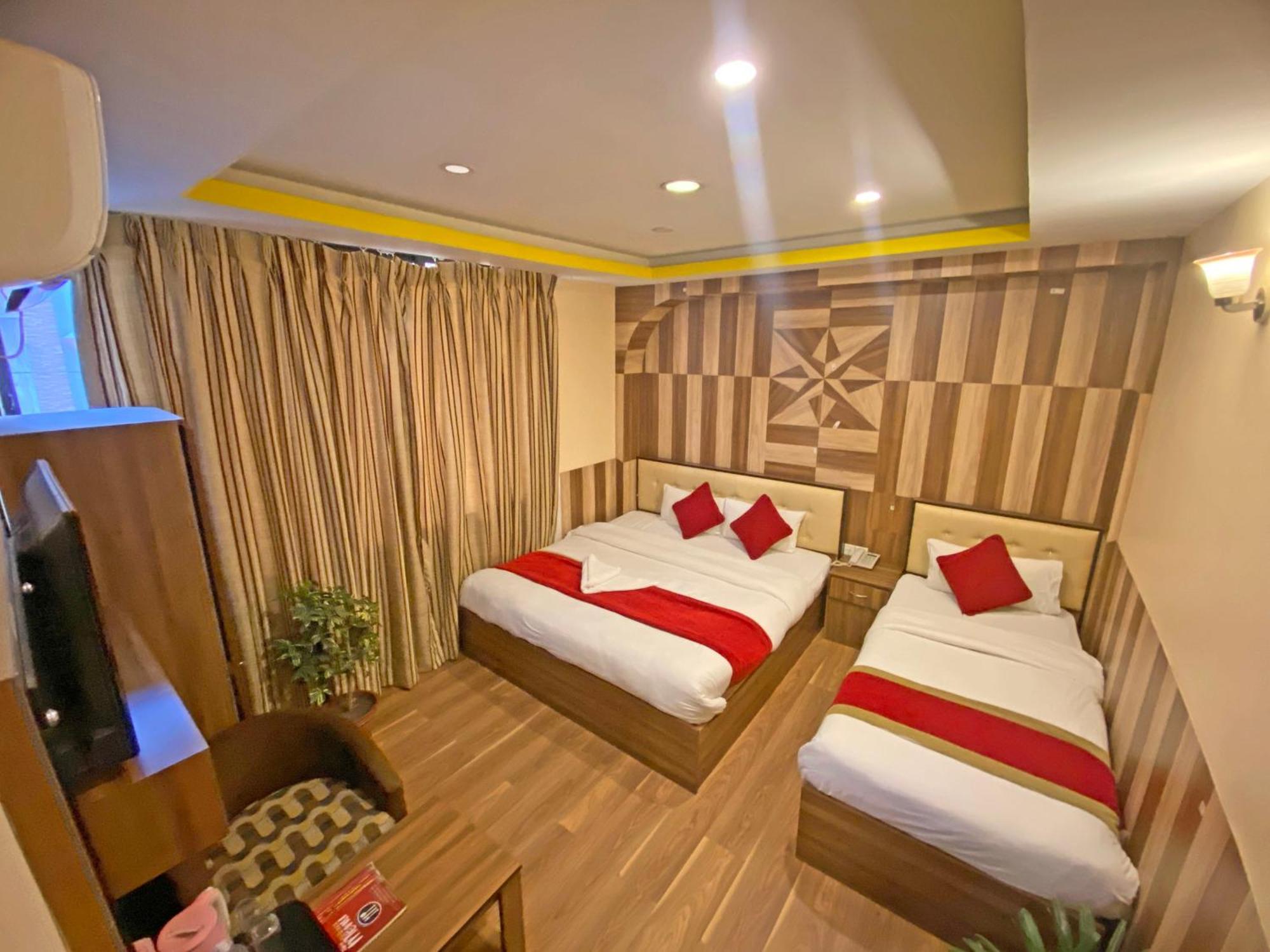 Hotel Airport Holiday Kathmandu Exterior photo