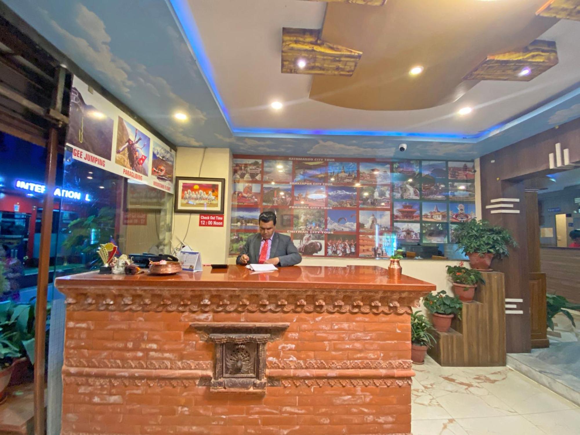 Hotel Airport Holiday Kathmandu Exterior photo
