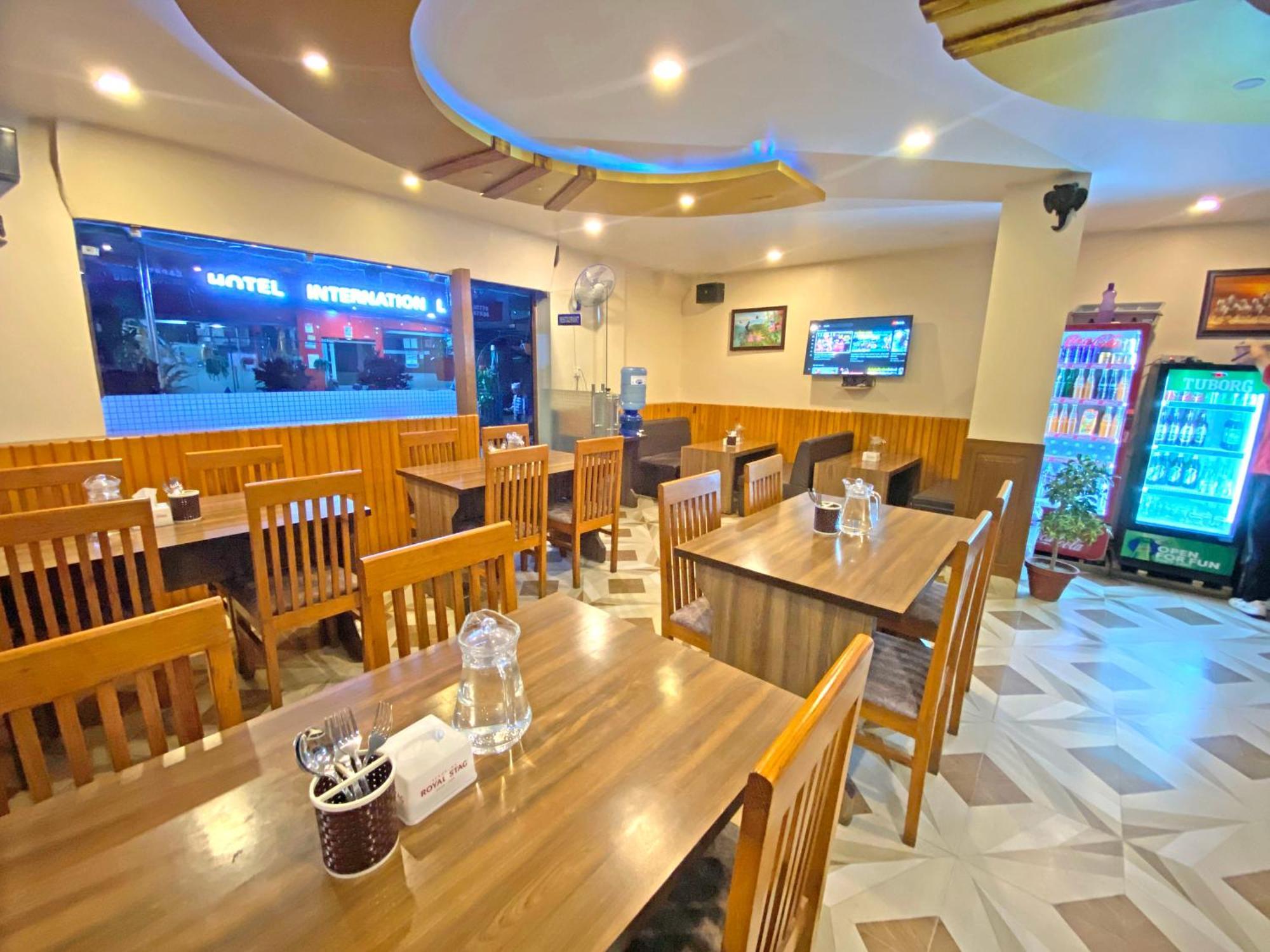 Hotel Airport Holiday Kathmandu Exterior photo