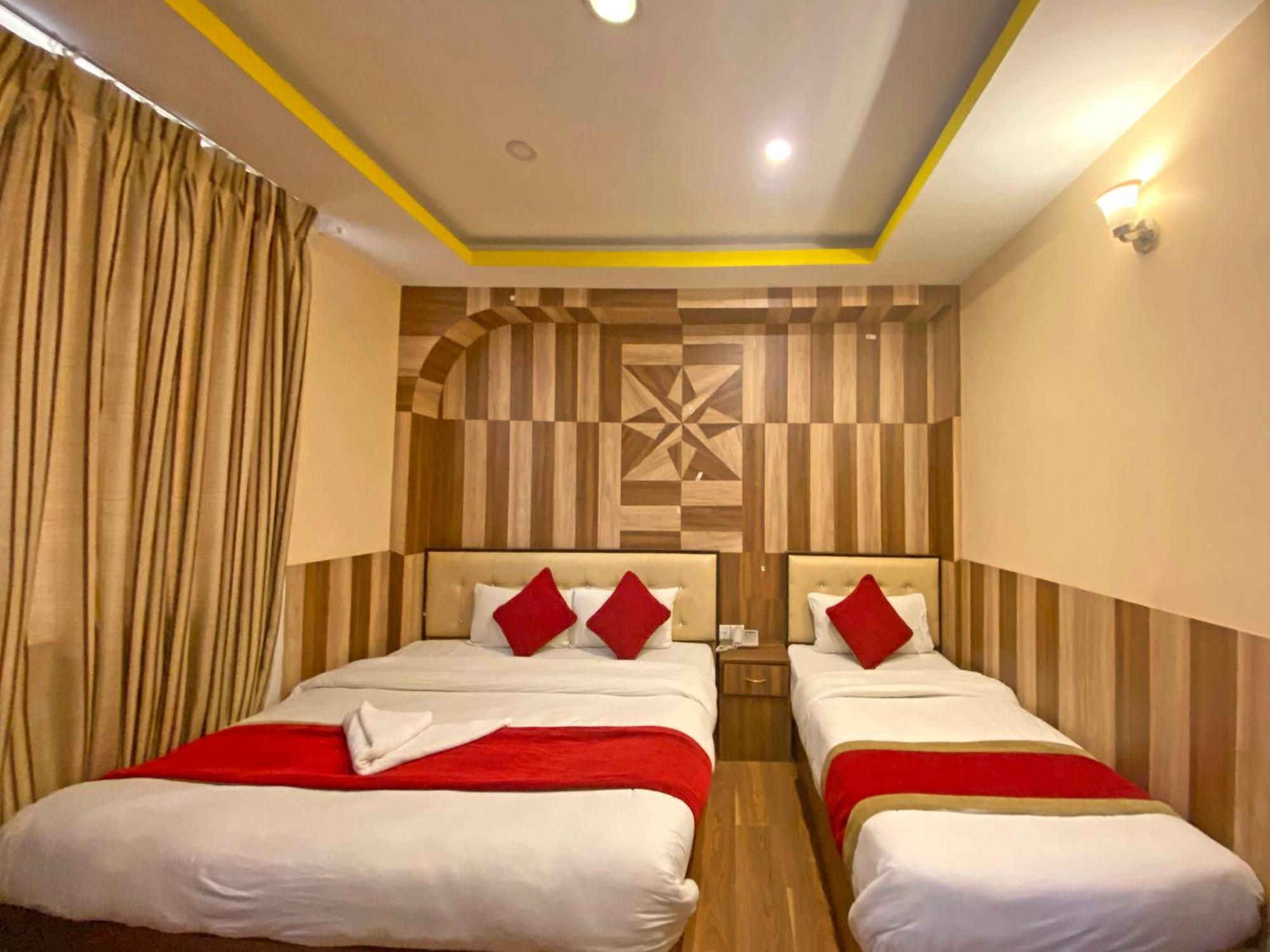 Hotel Airport Holiday Kathmandu Exterior photo