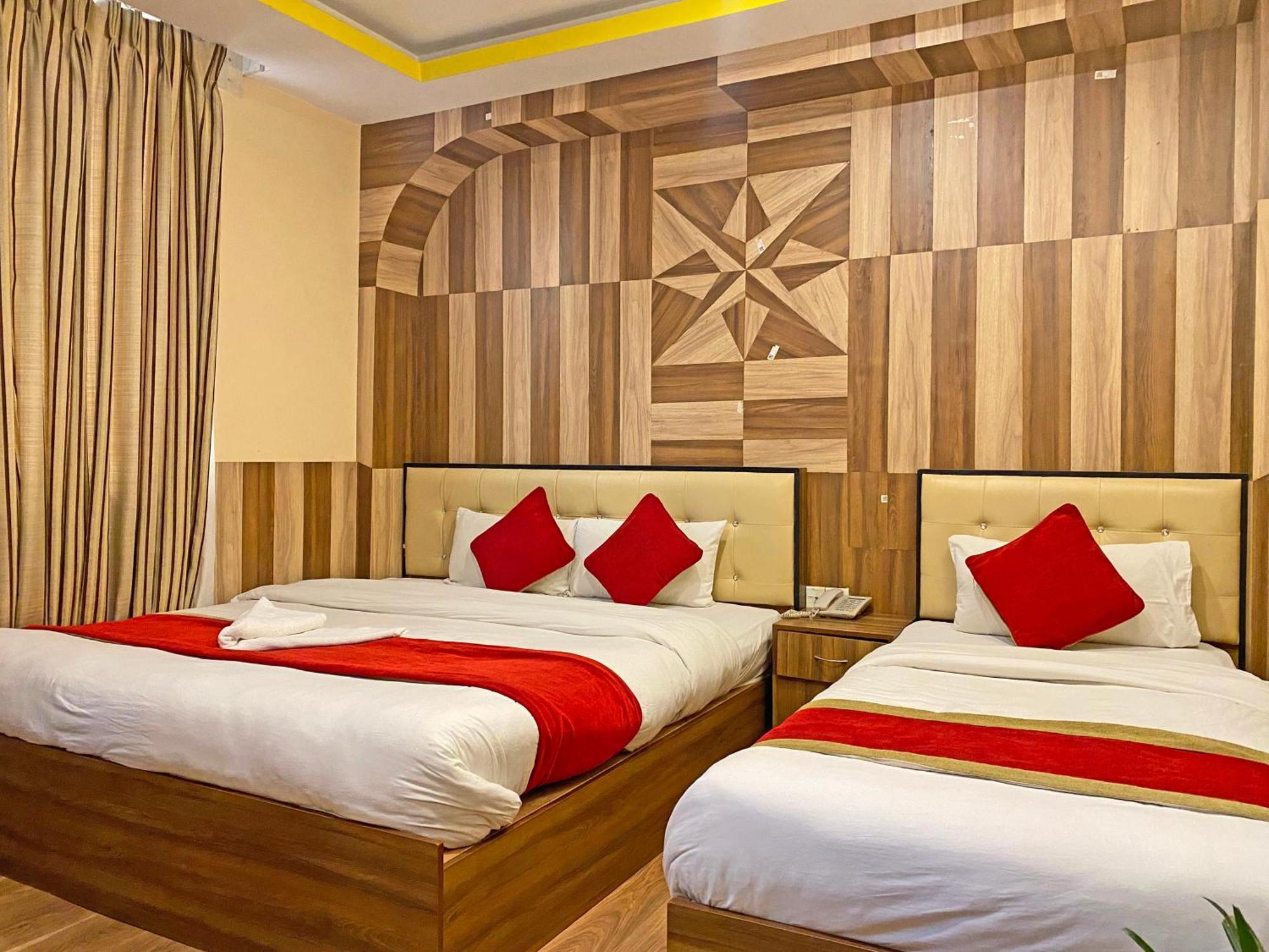 Hotel Airport Holiday Kathmandu Exterior photo