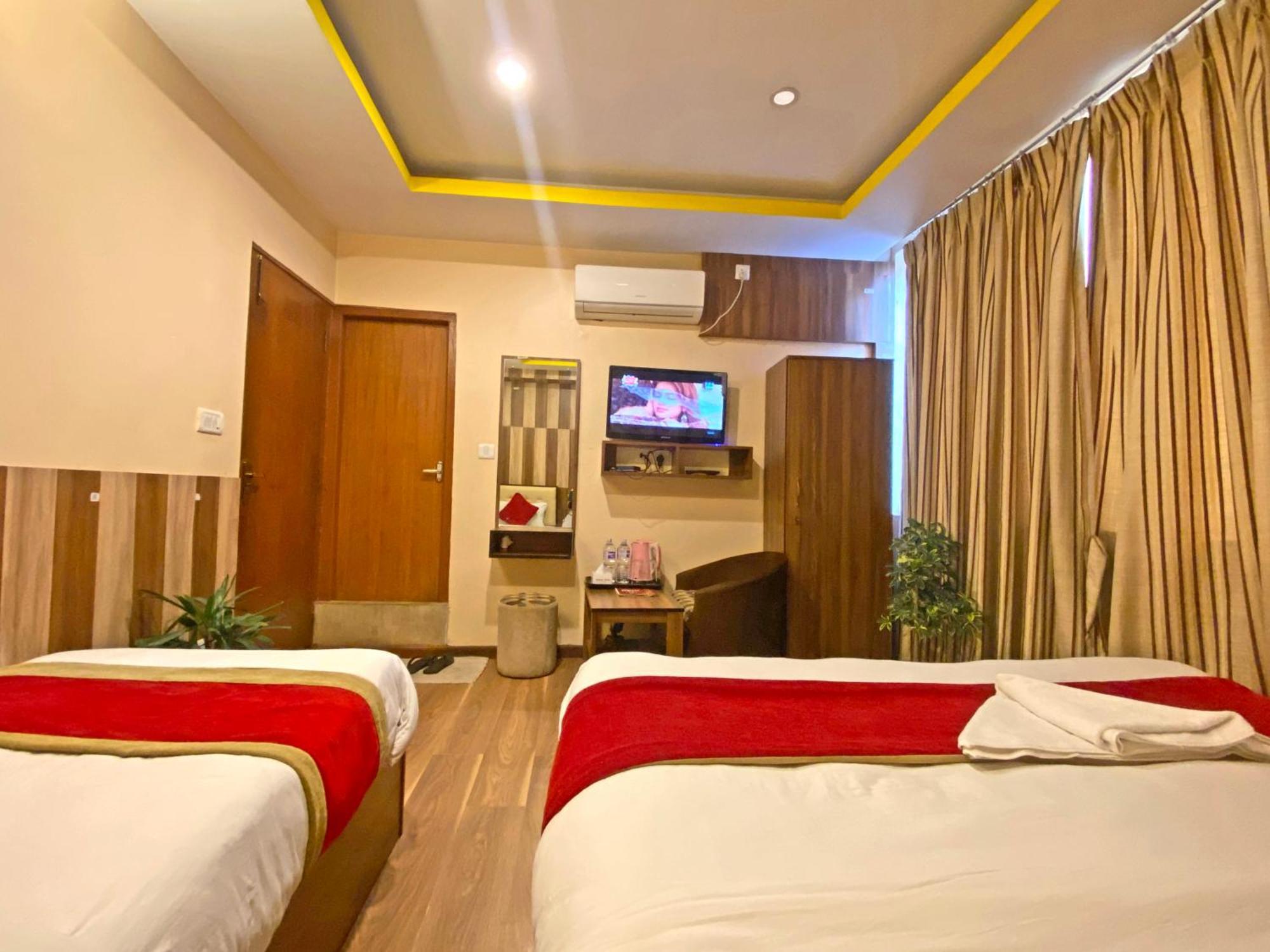 Hotel Airport Holiday Kathmandu Exterior photo