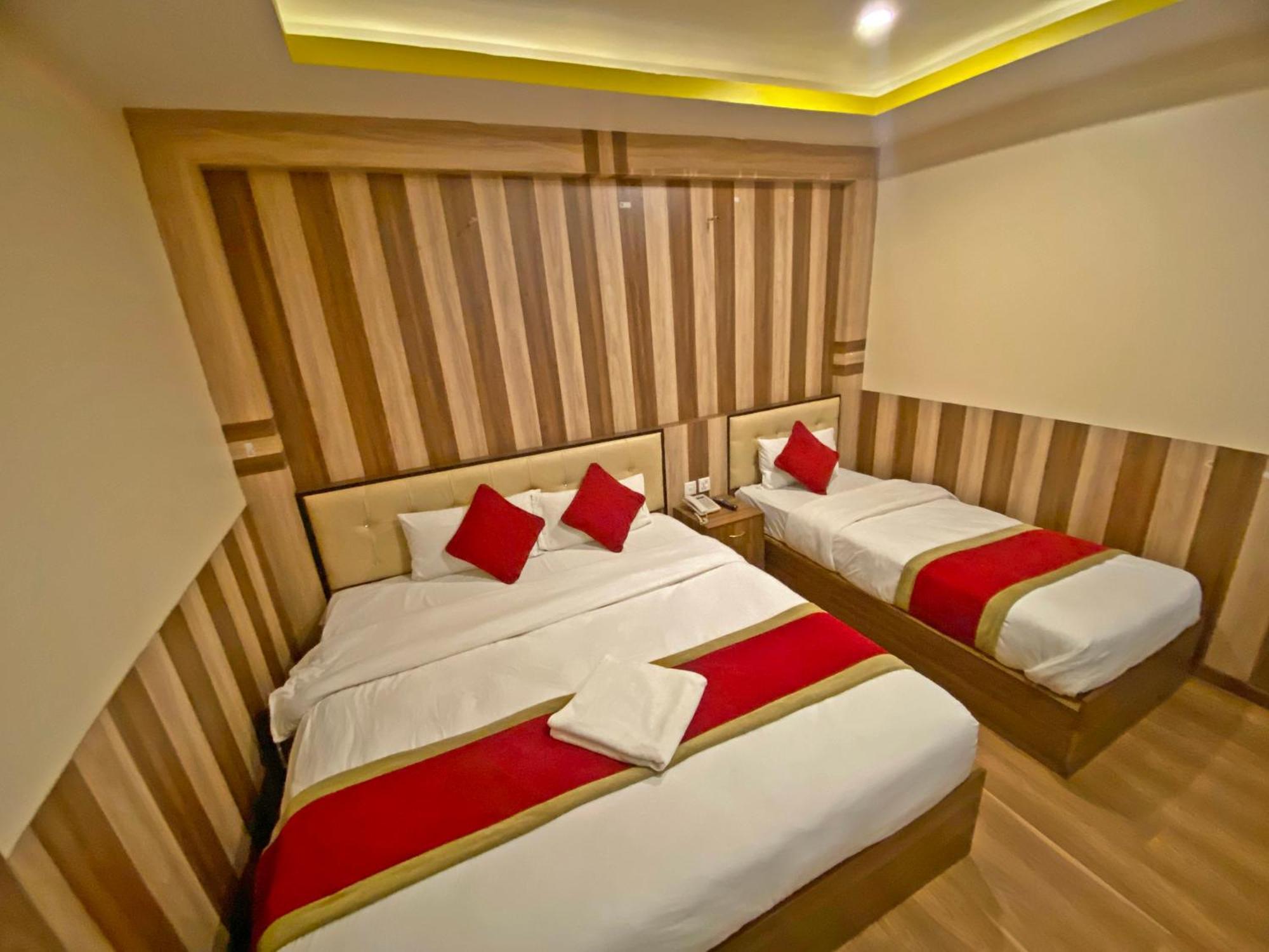 Hotel Airport Holiday Kathmandu Exterior photo
