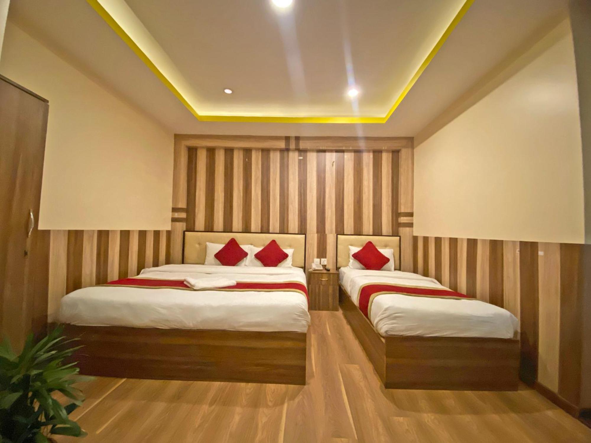 Hotel Airport Holiday Kathmandu Exterior photo