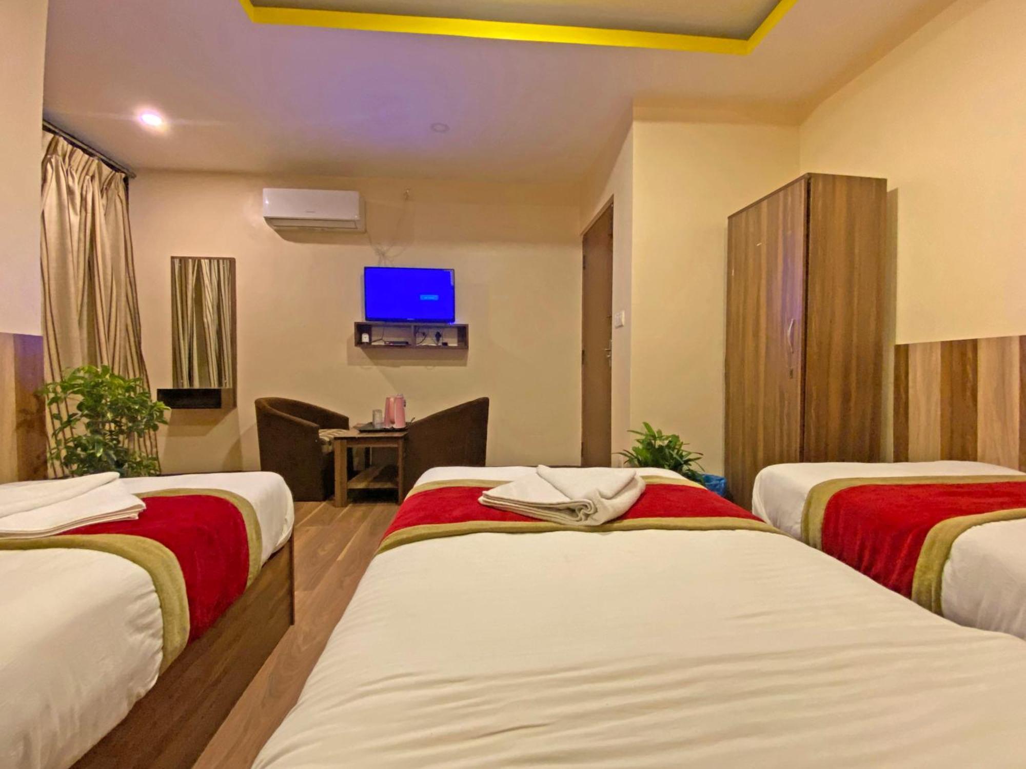 Hotel Airport Holiday Kathmandu Exterior photo