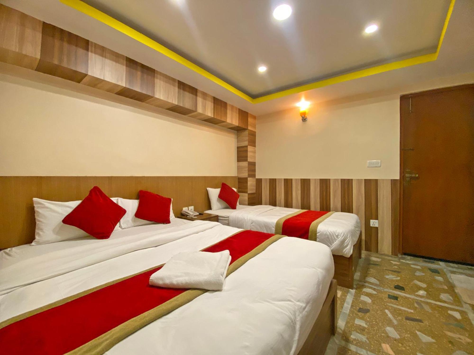 Hotel Airport Holiday Kathmandu Exterior photo